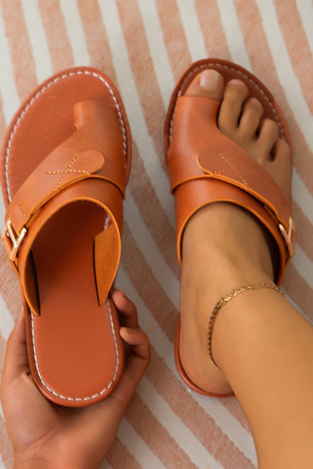 Chestnut Toe Ring Flat Sandal Slippers