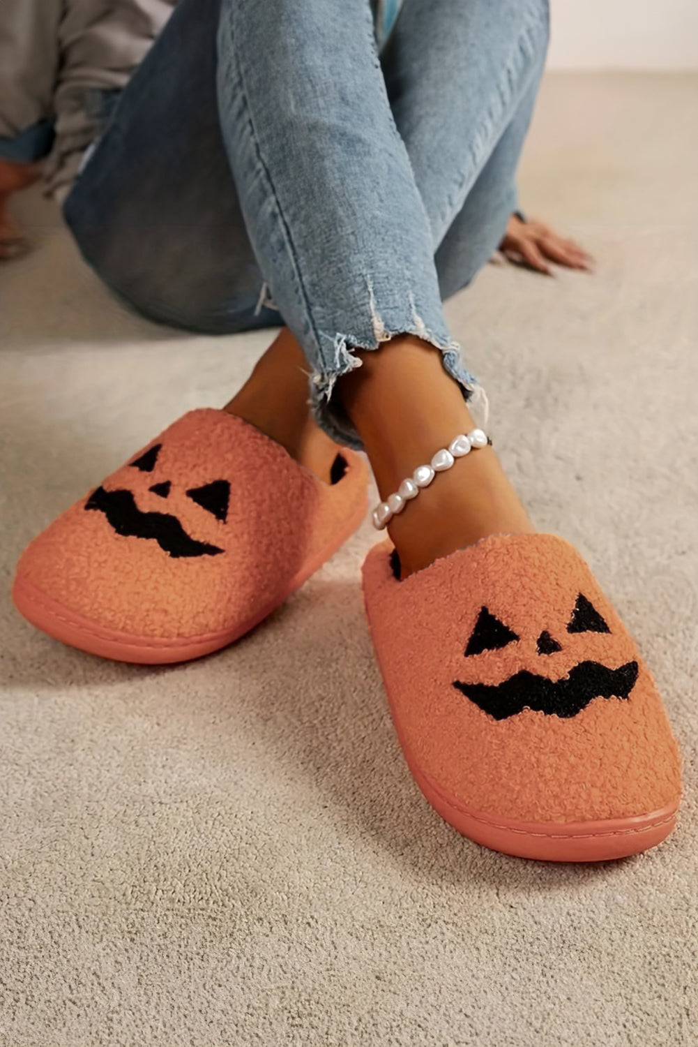 Orange Halloween Pumpkin Face Graphic Plush Slippers